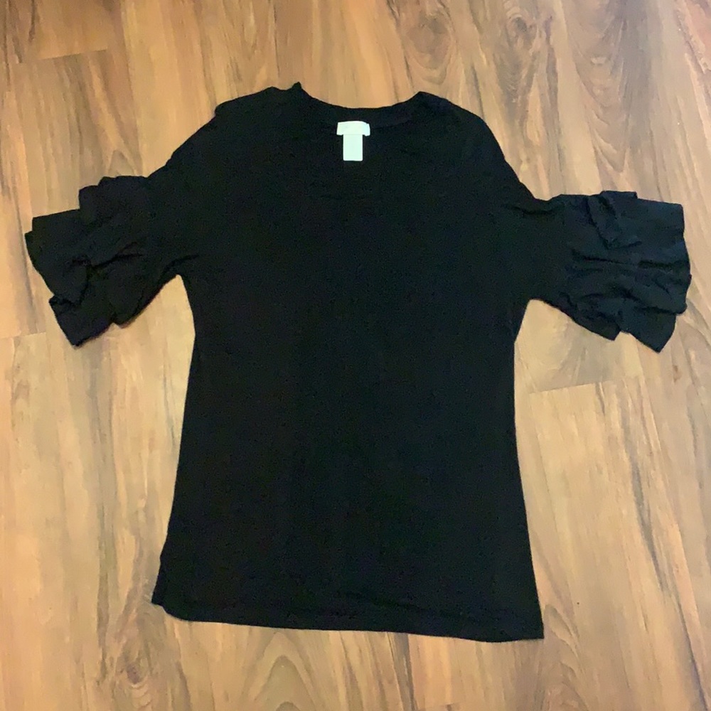 Bellino Tee in black Sz Medium frailed sleeves